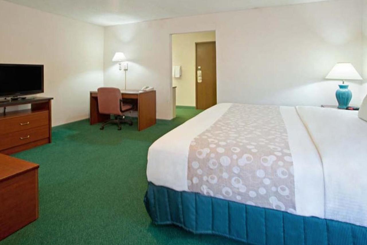 Norwood Inn & Suites Indianapolis East Post Drive Bagian luar foto