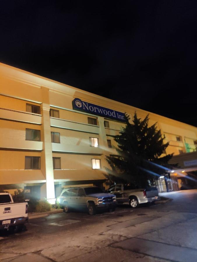 Norwood Inn & Suites Indianapolis East Post Drive Bagian luar foto