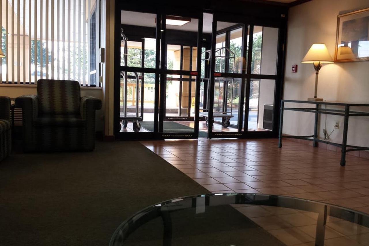 Norwood Inn & Suites Indianapolis East Post Drive Bagian luar foto