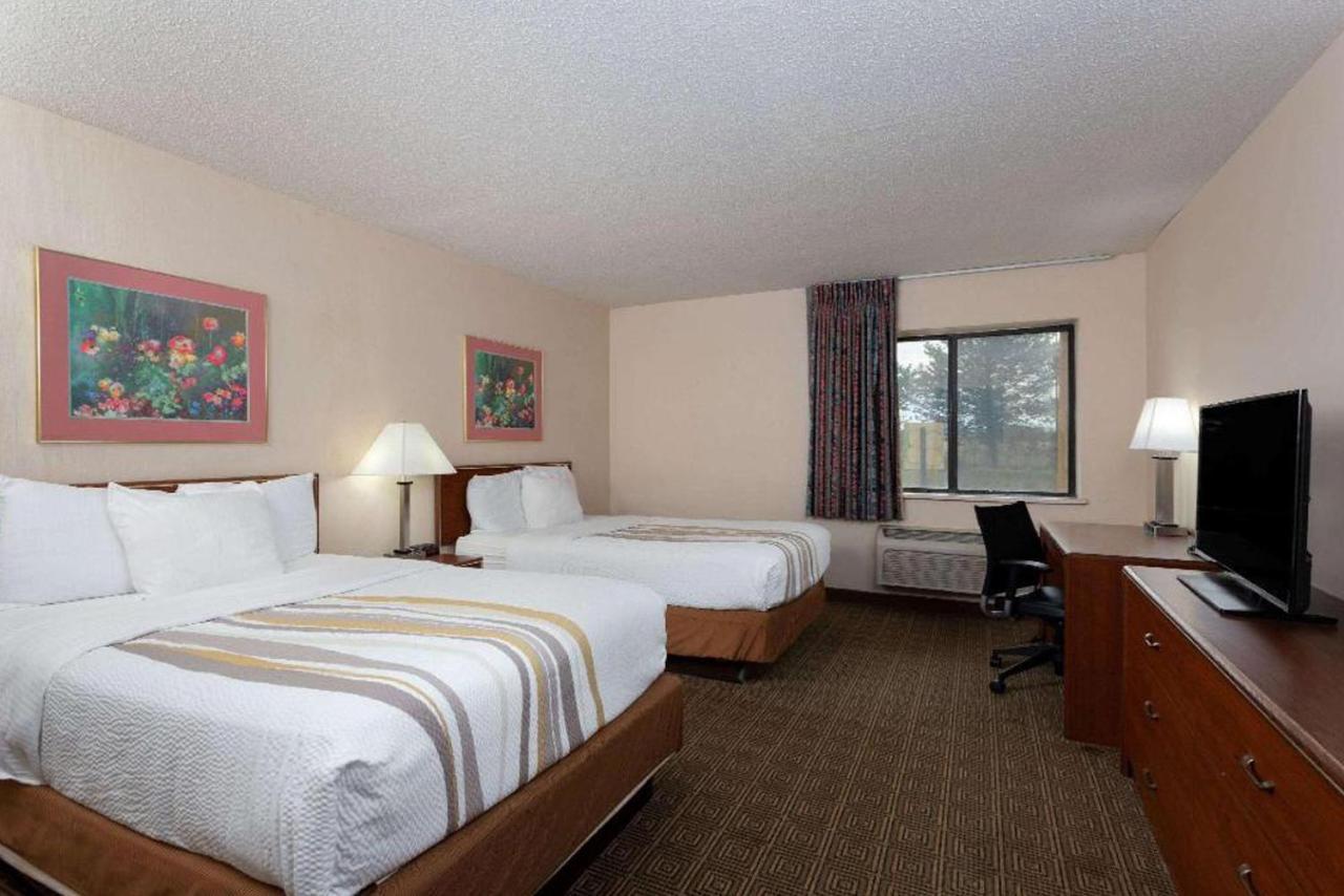 Norwood Inn & Suites Indianapolis East Post Drive Bagian luar foto