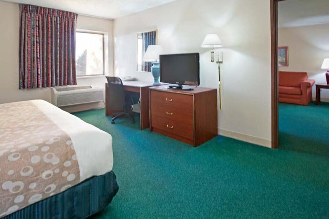 Norwood Inn & Suites Indianapolis East Post Drive Bagian luar foto